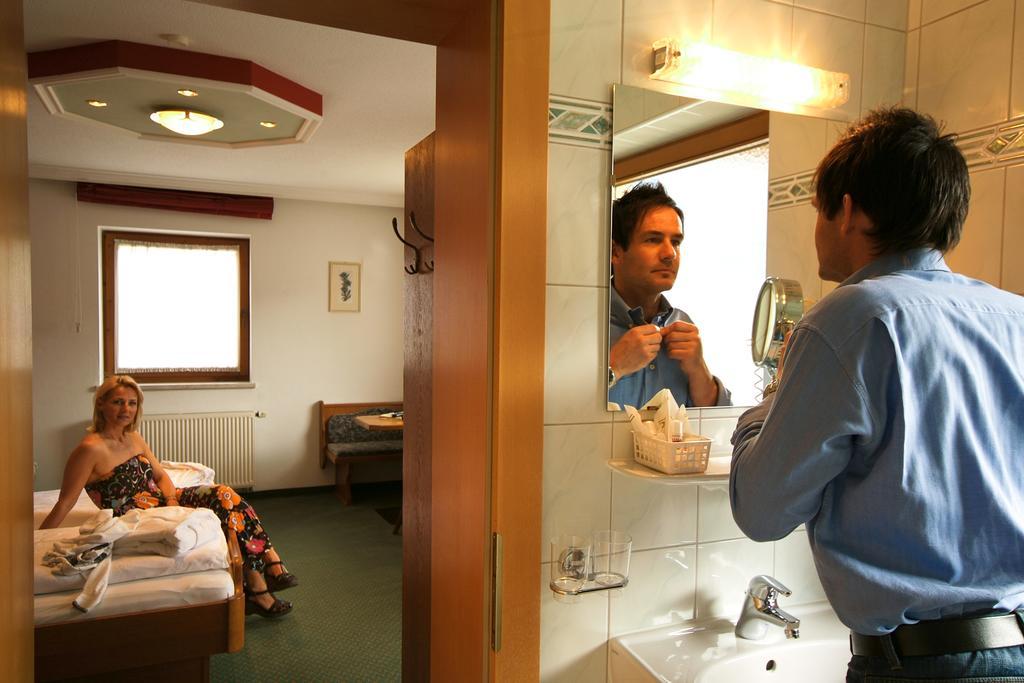 Hotel Theresia Ramsau im Zillertal Bilik gambar