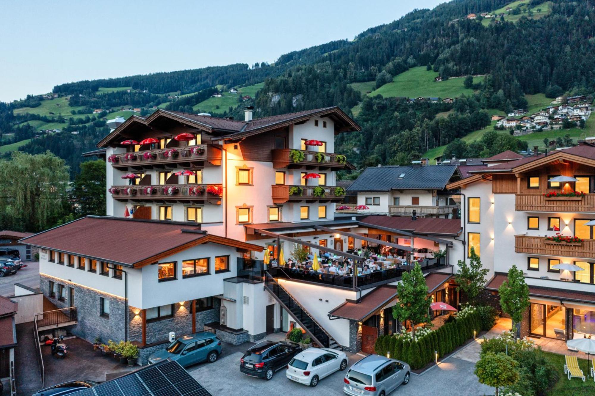 Hotel Theresia Ramsau im Zillertal Luaran gambar