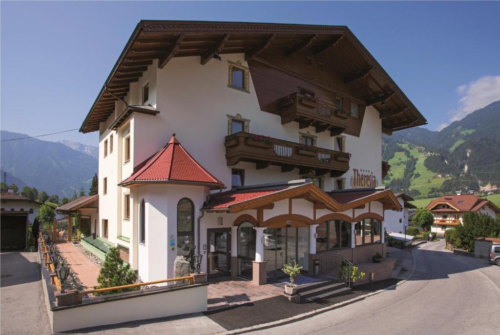 Hotel Theresia Ramsau im Zillertal Luaran gambar