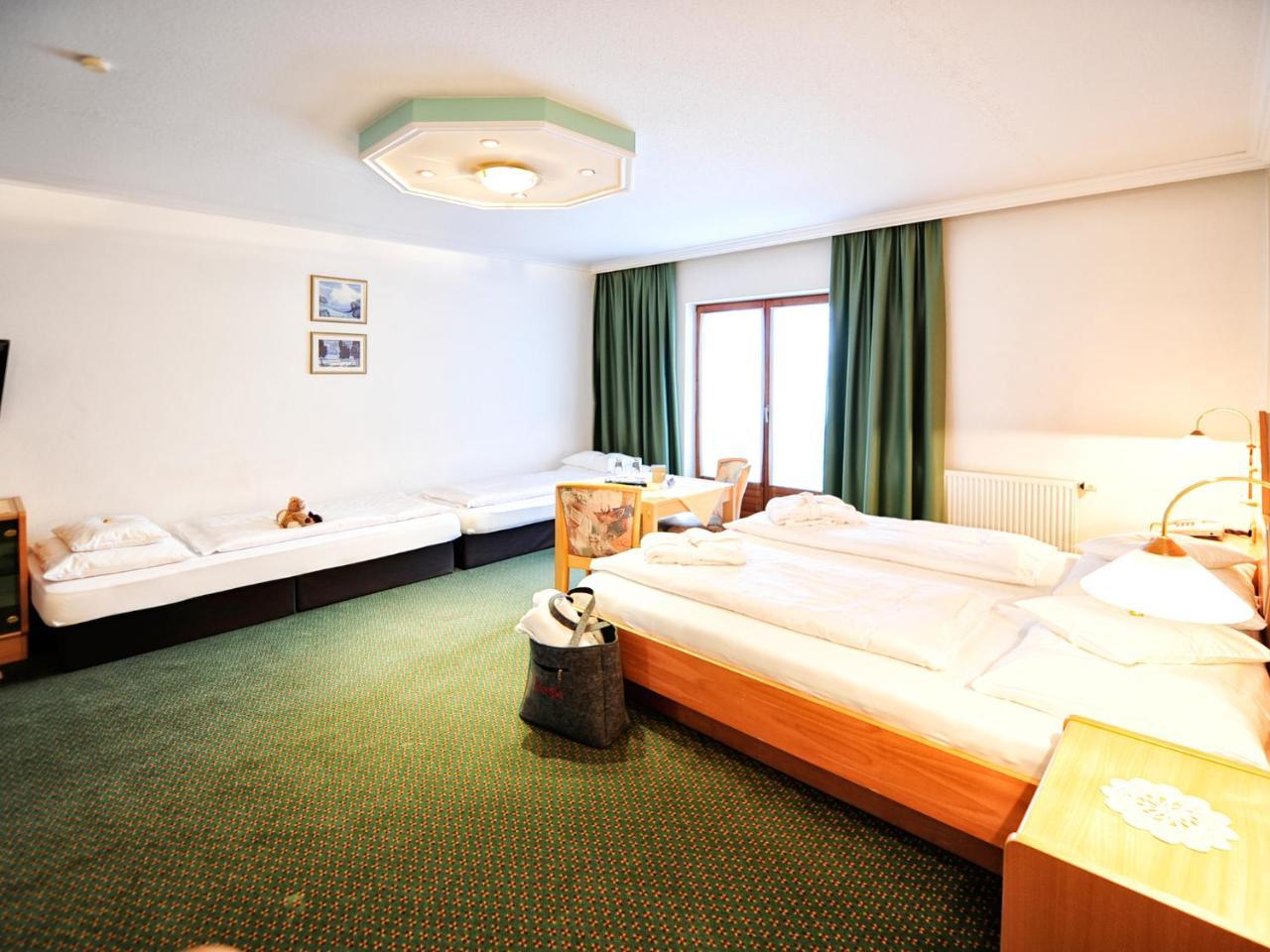 Hotel Theresia Ramsau im Zillertal Luaran gambar